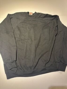 Hanes Black Crewneck Sweatshirt - Classic Pullover